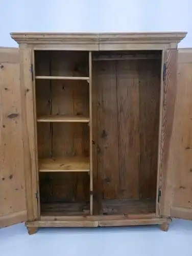 4711D-Landhausstil-Kasten-Schrank-Kleiderkasten-Bauernstube-Kleiderschrank-Landh