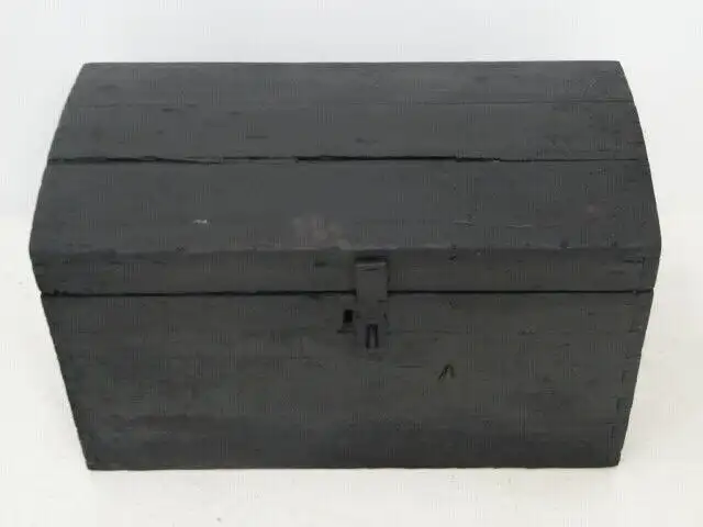 3694-Schatztruhe-Schatzkiste-Truhe um 1900-Holzkiste-Kiste um 1900-Holzkiste 2