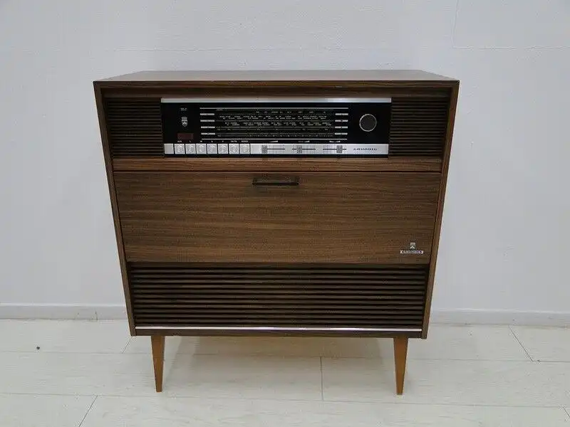 5047-Phonoschrank-Phonokasten-Radio-Grundig-Plattenspieler-Stereo-Konzertschrank 1