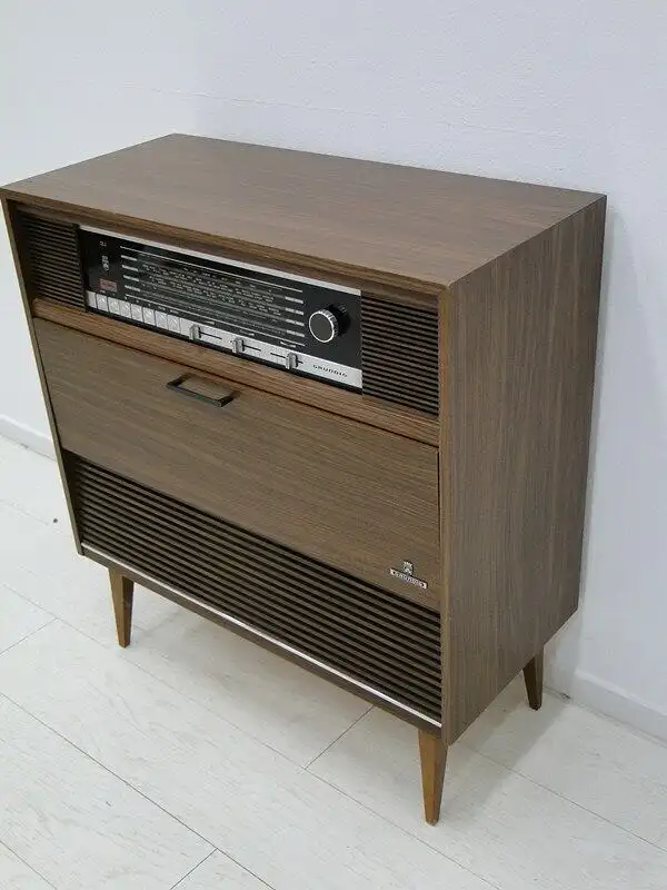 5047-Phonoschrank-Phonokasten-Radio-Grundig-Plattenspieler-Stereo-Konzertschrank 2