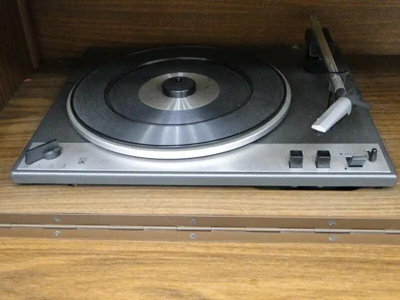 5047-Phonoschrank-Phonokasten-Radio-Grundig-Plattenspieler-Stereo-Konzertschrank 8