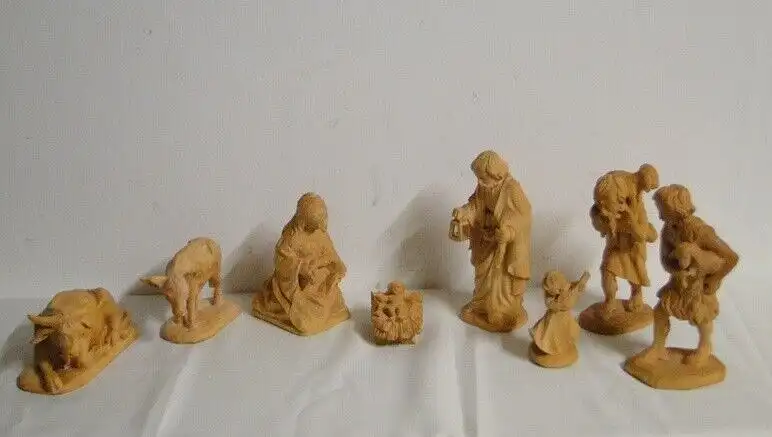 3457-Krippenfiguren-Holzkiste-8 Holzfiguren-Krippe-Truhe-Holzfiguren-Box 0