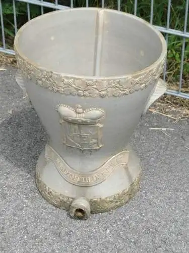 3968D-Brunnen-Blumentrog-L&C Hardtmuth-Blumentopf-Terrasse-Pflanzgefäß-Garten-Pf