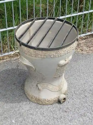 3968D-Brunnen-Blumentrog-L&C Hardtmuth-Blumentopf-Terrasse-Pflanzgefäß-Garten-Pf