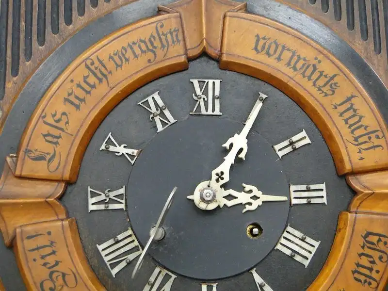 3277D-Wanduhr-Bauernstubenuhr-Holzuhr-Bauernstube-Ritterstüberl-Uhr 2