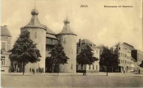 Jülich - Walramsplatz mit Hexenturm -37888