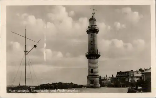 Warnemünde - Leuchtturm und Wetteranzeiger -38450