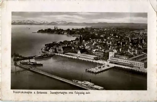 Friedrichshafen am Bodensee vom Flugzeug aus -39352