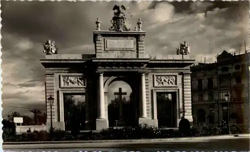 Valencia - Monumento los Caidos -38758