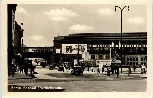 Berlin - Bahnhof Friedrichstrasse -413004