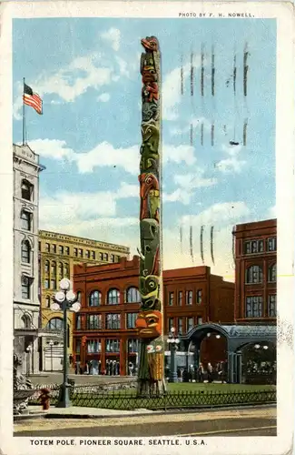 Seattle - Totem Pole - Pioneer Square -412784