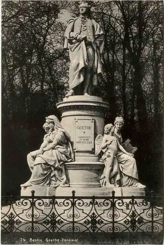 Berlin - Goethe Denkmal -416054