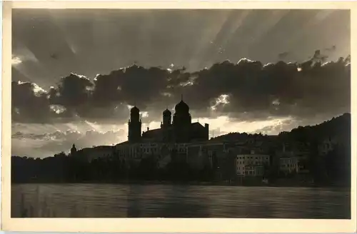 Passau - Abendstimmung am Inn -41708