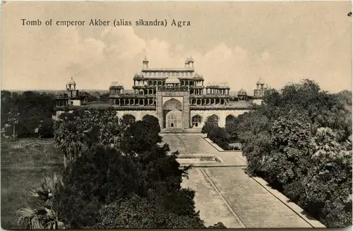 Agra - Tomb of emperor Akber -418510