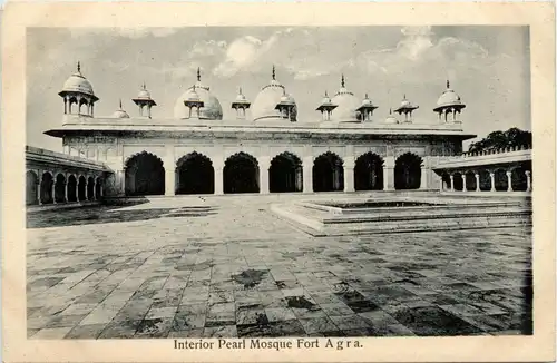 Agra - Interior Pearl Mosque -418500