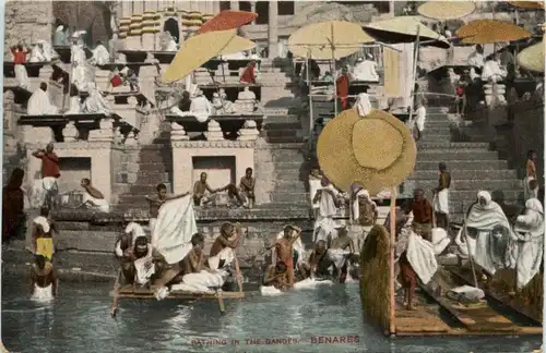 Benares - Bathing in the Ganges -417896