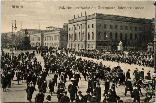 Berlin - Aufziehen der Wache am Opernplatz -421688