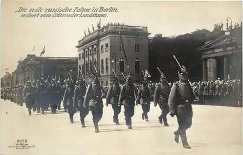 Berlin - Die erste russische Fahne -421780