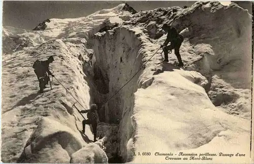 Chamonix - Ascension perilleuse -42922