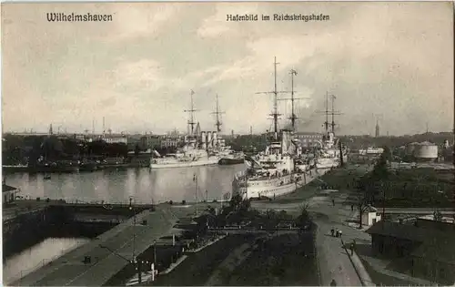 Wilhelmshaven - Hafenbild im Reichskriegerhafen -47300