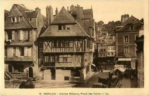 Morlaix - Place des Halles -49674