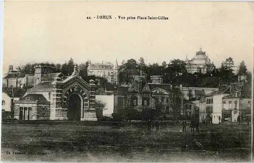 Dreux - Place Saint Gilles -56698