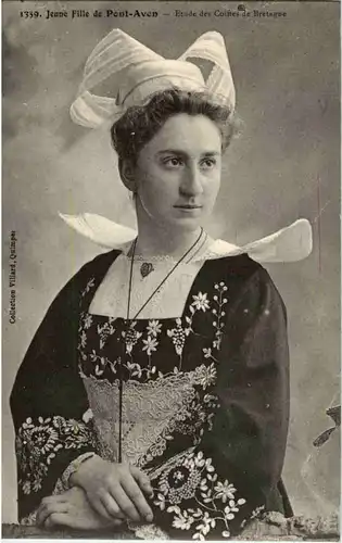 Jeune Fille de Pont Aven -56628