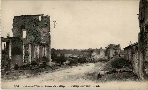 Varennes - Entree du Village -57682