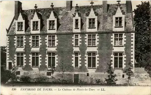 Tours - Le Chateau de Plessis les Tours -56600