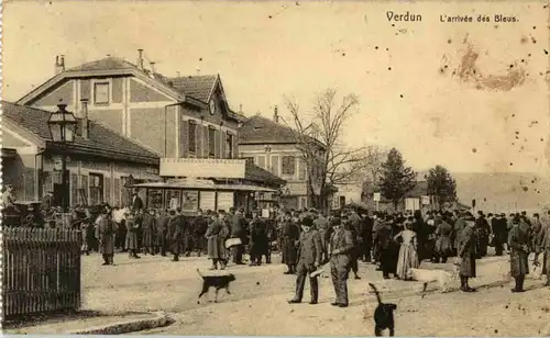Verdun - L arrivee des Bleus - Feldpost -57584