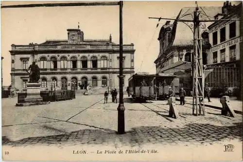Laon - La Place de l Hotel de Ville - Tramway -57604