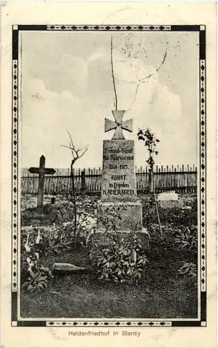 Heldenfriedhof in Blensy -56962