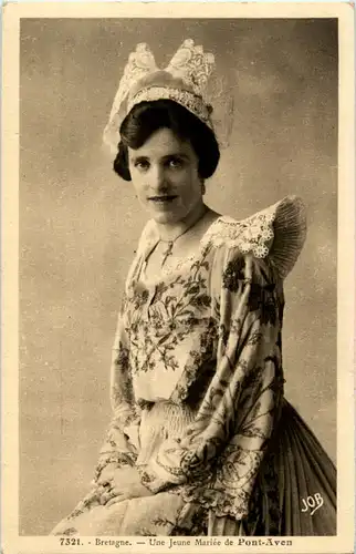 Une Jeune Mariee de Pont Aven -57810