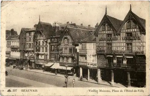 Beauvais - Place de l Hotel de Ville -57840