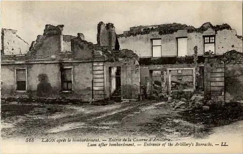 Laon apres le bombardement -60596