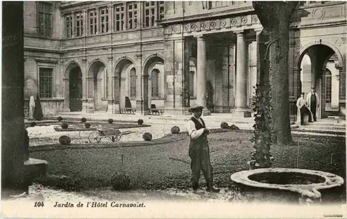 Paris - Jardin de l Hotel Carnavalet -60042