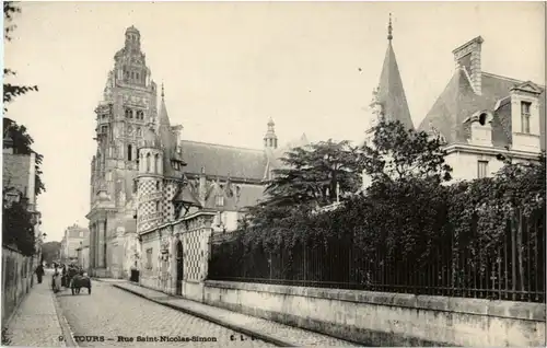 Tours - Rue Saint Nicolas Simon -60122