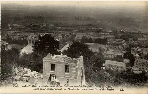 Laon apres le bombardement -60598
