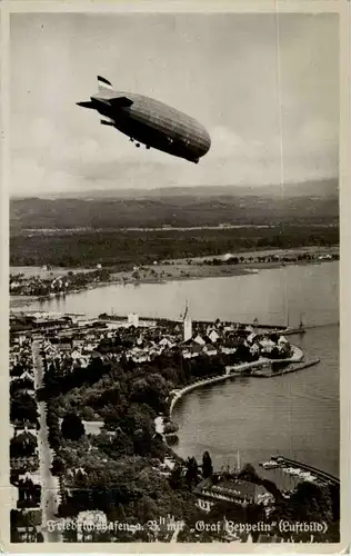 Friedrichshafen mit Graf Zeppelin -61046