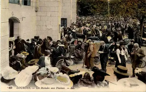 Lourdes - Les Malades aux Piscines -60608