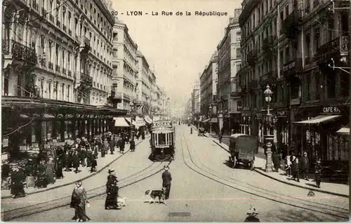 Lyon - La rue de la Republique -60628