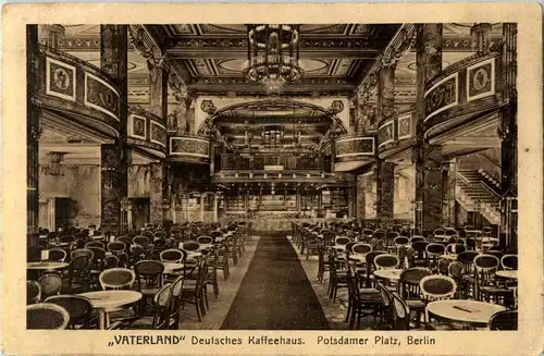 Berlin - Kaffeehaus Vaterland -60892