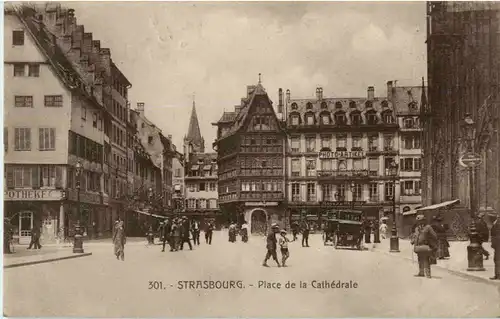 Strasbourg - Place de la Cathedrale -62184