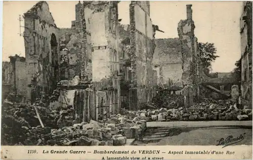 Bombardement de Verdun -62498