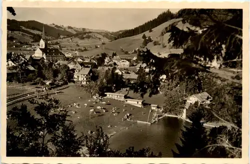 Oberstaufen, Allgäu, Blick vom Schloss und Schwimmbad -340502