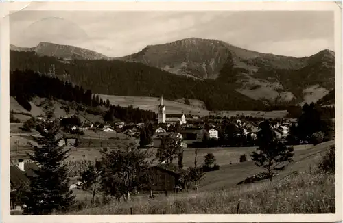 Oberstaufen, Allgäu, mit Hochgrat und Rindalphorn -340902