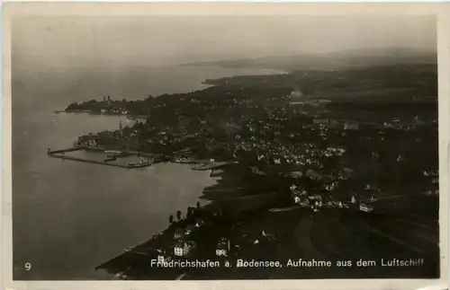 Friedrichshafen, Aufnahme aus dem Luftschiff -342486