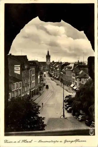 Trier, Simeonstrasse und Gangolfturm -342792