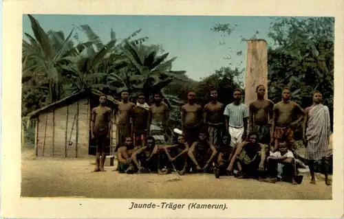 Kamerun - Jaunde Träger -50194