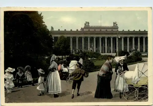 Berlin, Im Lustgarten, Altes Museum -344622